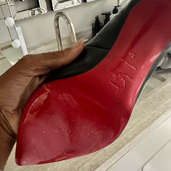 Louboutins black leather pumps - Picture 5 of 5